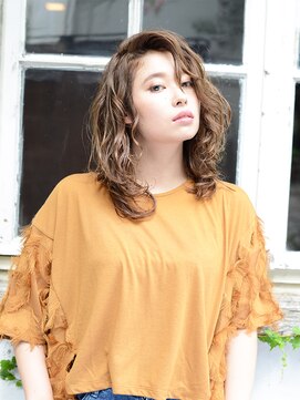 ヘアアンドメイク アース 入間店(HAIR&MAKE EARTH) レディなひし型ウェーブミディ【EARTH入間店】