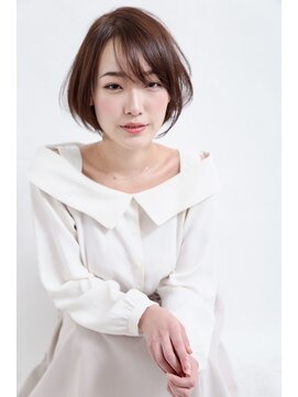 イソラブル(ISOLA-blu) 【エアリー感】シンプルボブ×アッシュベージュ