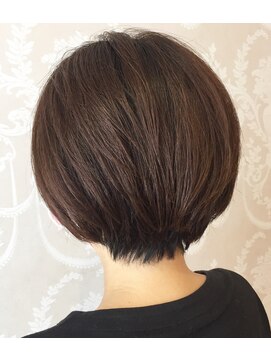 ヴァンカウンシル 伊那(VAN COUNCIL) 丸みがかわいい☆大人ショート