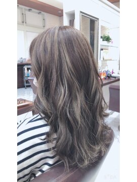 キャンディボックス 和白店(CANDY BOX) ハイライトベージュ【RYUBI】