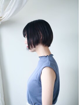 ホワイトルーム(White Room) ショートの酸熱ストレート♪