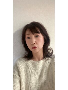 リッカ(ricca) レイヤーミディの外ハネスタイル