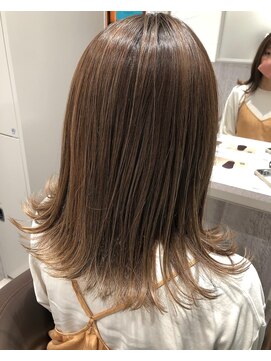 アトリエ(Atelier) ミルクティーハイライトカラー