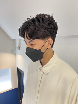 トレス(TRESS) 前下がりマッシュ　スパイラルパーマ　メンズショート