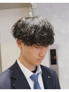 レイズ 名古屋(RAYS) 高速ギリギリ?!ゆるめ波パーマ