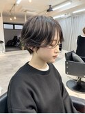 暗髪ショート