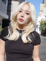 サンクプロジェクト(cinq PROJECT) 赤みを消してくれるくすみ感が人気のホワイトブロンドカラー