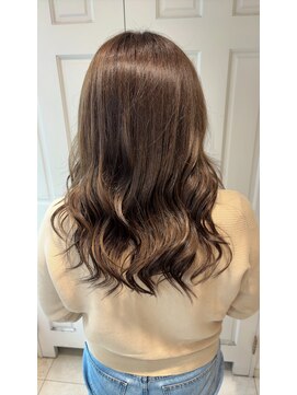 アルブル エト シミー(Arbre et chimie) 黒髪/クラゲヘアー/オリーブグレー/小顔/ココアベージュ/東村山