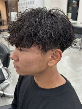 ウェイビーエフティフィフス 横浜西口(WAVEY ft.fifth) 横浜シャドウパーマ緩めスパイラルパーマッシュ強め緩めウルフ