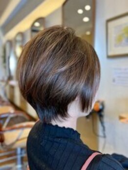フィオーレ(FIORE)の写真/乾かすだけでトップふんわり！ペタンコ髪卒業◎40代50代60代も感動のショートヘア体験♪
