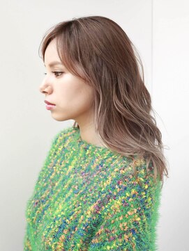 ルティア(Lutia) アッシュベージュ ヴェールウェーブ 伸ばしかけヘア★★