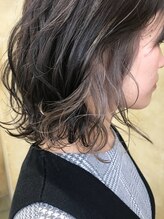 今、人気急上昇のデザイン「インナーカラー」【UMM】ハイライト、バレイヤージュ