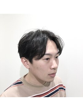シミズヘアー(SHIMIZUHAIR) 前下がりセンターパート
