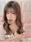 レイヤーが入った軽めセミロングスタイル