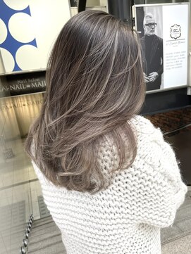 ジゼル(gisele) (小山)バレイヤージュ