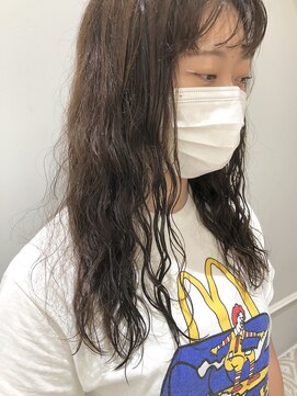 ネオリーブギンザ 銀座店(Neolive GINZA) カジュアルなパーマを楽しめるお洒落なロングヘア