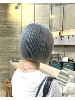 ヲタク(wotaku.)&nbsp;ブルーグレーペールブルー水色カラー透明感カラーハイトーンボブ