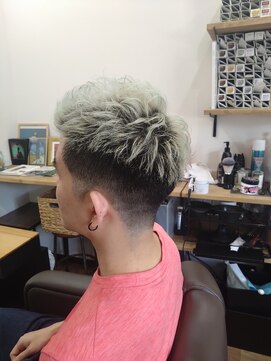 ユニ ヘアサロン イシグロ(yuni HAIRSALON ishiguro) 長めのフェード