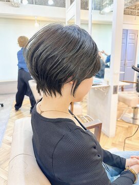 トッカ ヘアアンドトリートメント 難波店 小顔似合わせカット愛されクールショート20代/30代40代50代/難波