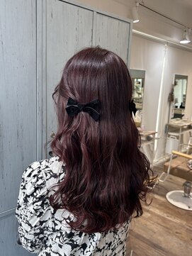 シュシュバイジャガラ 千葉駅北口店(chou chou byJAGARA) ボルドーレッド【chouchou千葉・千葉駅】