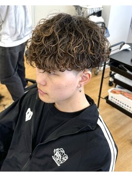 ビカム 名駅(become) 【刈り上げサーフカールパーマ】スパイラル名古屋メンズカット