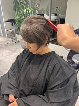 くびれショートボブ40代50代グレイカラー白髪染め白髪ぼかし