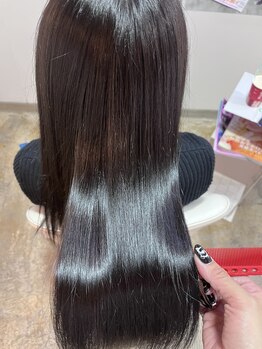 リミックスヘア(REMIX HAIR)の写真/圧倒的な艶と透明感。ダメージを抑えながら色持ち◎乾かすだけでまとまる質感へ。