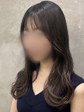 山野愛子美容室 銀座店 コテ巻きミディアムレイヤーゆるふわ巻大人レイヤースタイル