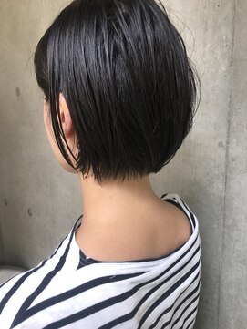 ビビト(bibito) bibito クラシカルシルエット 3Dショートボブ