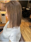 シャドウルーツベージュ切りっぱなしボブヘア【LODAT横浜】