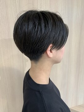 メロウ(mellow) 刈り上げショート×マットブラック