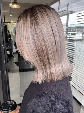 ラフヘアデザイン(Raf hair design) 大人シアーベージュミニウルフボブミディアムレイヤー