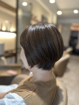 グラッシュトーン(grash tone) 耳掛けショートボブ☆