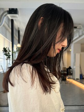 ダイアモンドリリーキートス(Diamond Lily kiitos) ミディアムヘア/暗めカラー/グランマッシュ/一宮/レイヤー