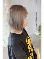 アン(un) ブロンドボブ