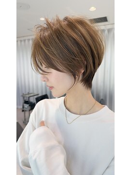 バンプ ギンザ(BUMP GINZA) 30代40代50代ショート似合わせ白髪ぼかし前髪あり髪型