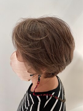 明るめ白髪ぼかし×ハイライト