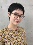 大人ショート　オン眉　黒髪　ナチュラル