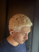 フランクスバーバー アンド ビアークラブ(FRANK'S BARBER and BEER CLUB) リバースセンターパート/ニュアンスパーマ/ダウンバング/銀座