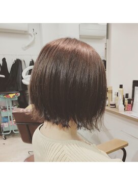 グリムヘアー(GLIM hair) 外ハネミニボブ【グリムヘアー】