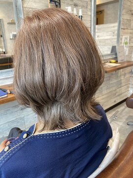 エスト(est) 新宿×est　マロンベージュでエイジレスな白髪ぼかし