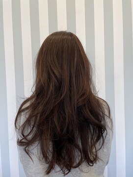 オミナヘアー(omina HAIR) ブラウンカラーゆるふわ巻き