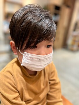 マーブルヘアー(Marble hair) キッズアシンメトリー2ブロックカット