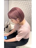 ピンクベージュ×ボブ