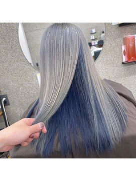 ラル(Lull) 【シルバーホワイト×ネイビーブルー】インナーカラー/個室