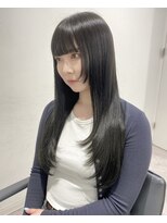 ユーフォリア 渋谷グランデ(Euphoria SHIBUYA GRANDE)&nbsp;レイヤーカット　ダークオリーブ