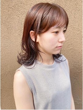 トップヘアー アヴェニュー 刈谷(TOPHAIR Avenue) 今の季節にぴったり、ミディアムウルフ