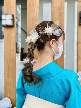 ルプラ カルム(le-pla Calme) 水引を使った卒業ヘアアレンジ♪編みおろし/袴/振袖 20代