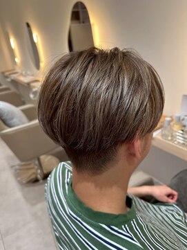 ルーチェココ ブラン(Lu'ce coco blanc) スペインカールシルエット美・ネープフェード