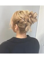 クレーデ ヘアーズ 五日市店(Crede hair's)&nbsp;お団子アレンジ